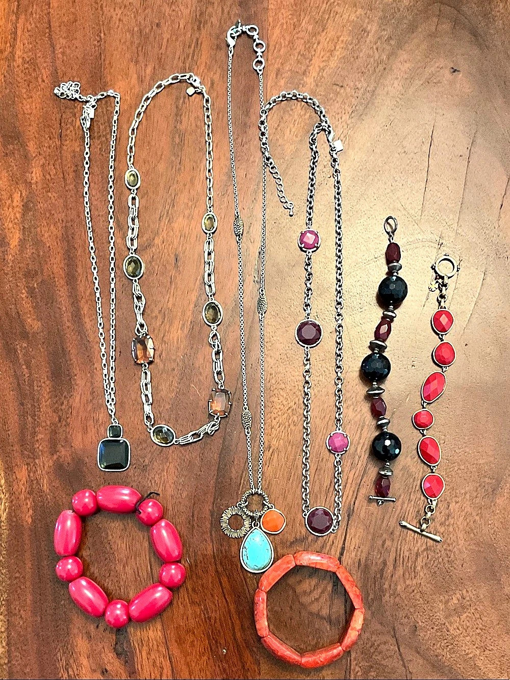 Assorted Jewelry Lot (bracelets/necklaces)